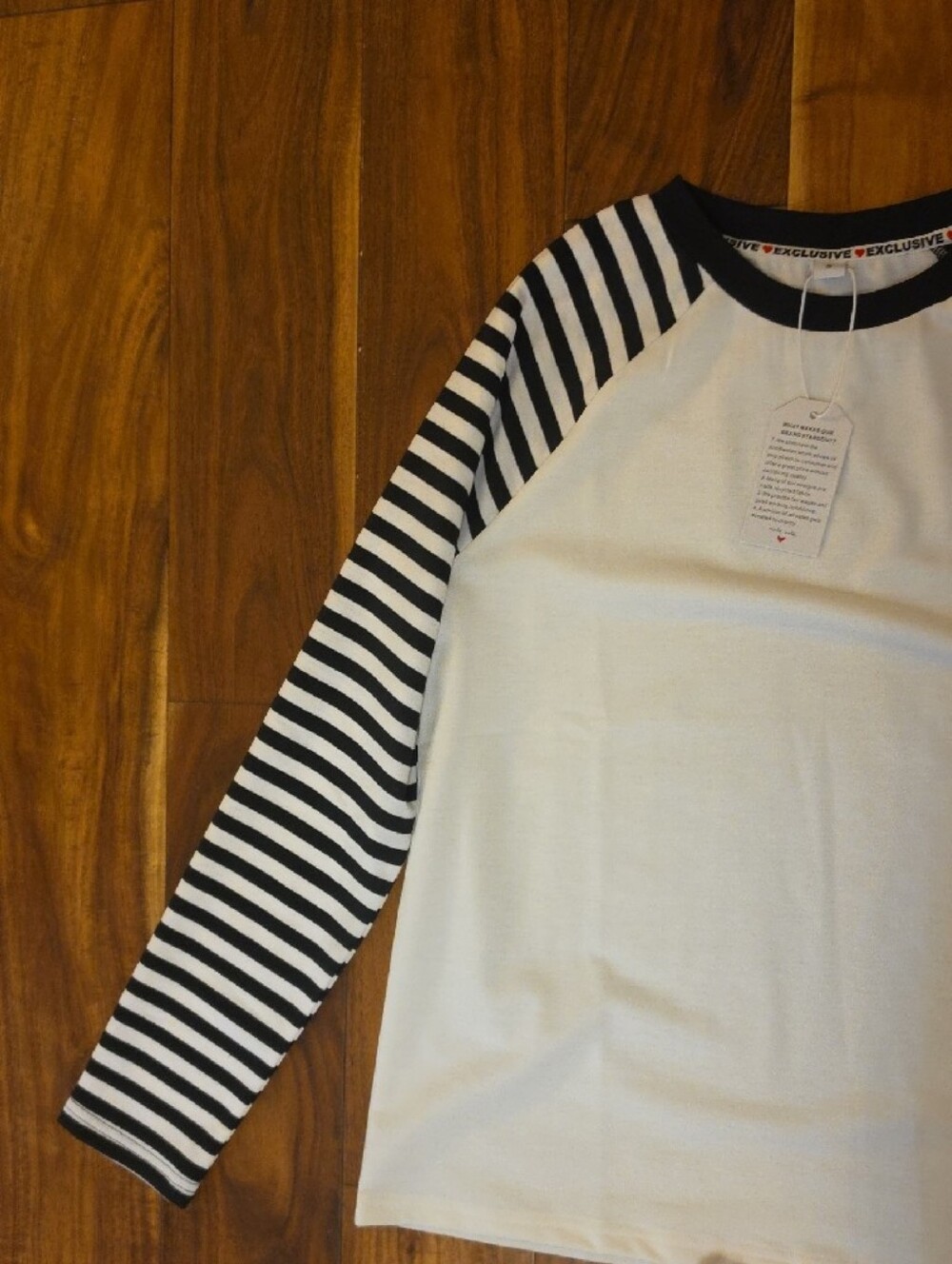 Women's Long-Sleeve Raglan Tee in White and Black - Picture 4 of 4